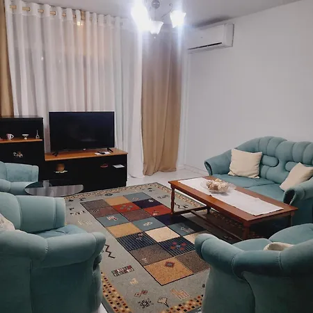 Center View 티라나